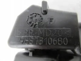 Citroen C4 III e-C4 Supporto di montaggio del parafango 9687310680