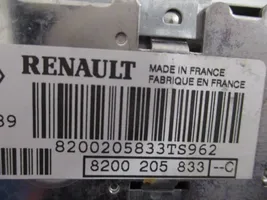 Renault Espace IV Stacja multimedialna GPS / CD / DVD 8200205833