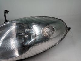 Nissan Micra Lampa przednia 89900075