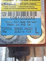 Toyota Avensis T220 Sensore d’urto/d'impatto apertura airbag 8983005020