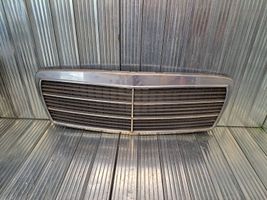 Mercedes-Benz E W210 Grille de calandre avant 2108880023