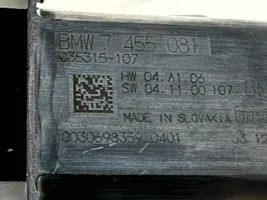 BMW 5 G30 G31 Priekinis varikliukas langų pakėlėjo 7455081