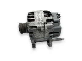 Volkswagen PASSAT B7 Generator/alternator 03L903024D