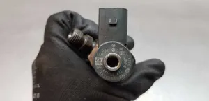 Skoda Rapid (NH) Injecteur de carburant 04L130277AD