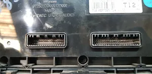 Hyundai Tucson TL Panel klimatyzacji 97250D7230TRY
