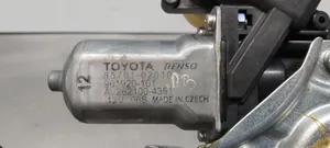 Toyota Avensis T270 Meccanismo di sollevamento del finestrino posteriore senza motorino 6984005131