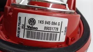 Volkswagen Golf V Takaluukun takavalot 1K6945094K