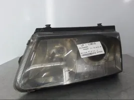 Volkswagen PASSAT B5 Lampa przednia 3B0941017R