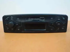 Mercedes-Benz CLK A209 C209 Unità principale autoradio/CD/DVD/GPS A2038201686