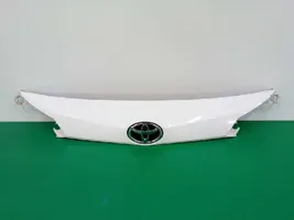 Toyota RAV 4 (XA40) Muotolista 7680142150