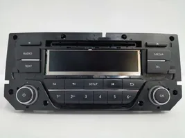 Renault Kadjar Radio/CD/DVD/GPS-pääyksikkö 281159646R