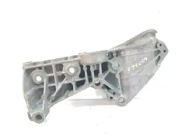 Renault Clio III Support de générateur / alternateur 8200669494