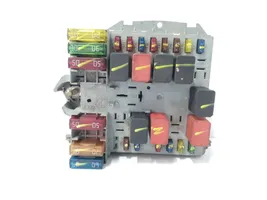 Fiat Stilo Module de fusibles 46846109