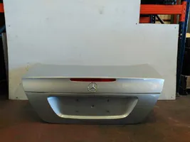 Mercedes-Benz E W211 Takaluukun/tavaratilan kansi A2117500075
