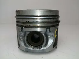 Nissan Kubistar Piston avec bielle 