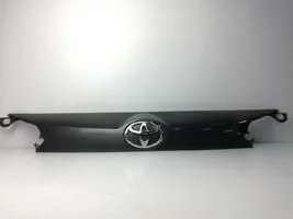 Toyota RAV 4 (XA40) Muotolista 7680142230