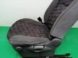 Nissan Terrano Fotel przedni kierowcy 
