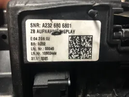 Mercedes-Benz SL AMG R232 Monitori/näyttö/pieni näyttö A2326806801