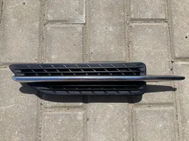 Mercedes-Benz SLK R172 Grille d'aile A1726900379