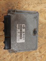 Volkswagen Golf IV Calculateur moteur ECU 06A906018CS