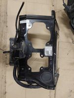 Nissan Leaf I (ZE0) Staffa del pannello di supporto del radiatore parte superiore 22814b