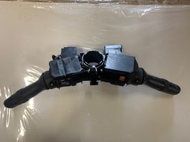 Toyota Avensis T270 Leva/interruttore dell’indicatore di direzione e tergicristallo 17F144