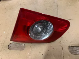 Volkswagen PASSAT B6 Lampy tylnej klapy bagażnika 3C994509408S