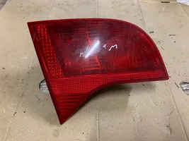 Audi A4 S4 B7 8E 8H Lampy tylnej klapy bagażnika 8E9945093