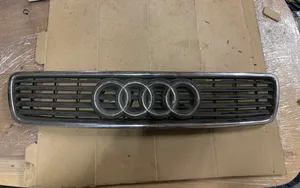 Audi A4 S4 B5 8D Grotelės priekinės 8D0853651