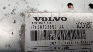 Volvo C30 Unité principale radio / CD / DVD / GPS 30732850AA