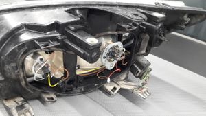 Ford Focus Lampa przednia 