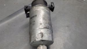 BMW 5 E39 Soporte de apoyo del filtro de combustible 2246134