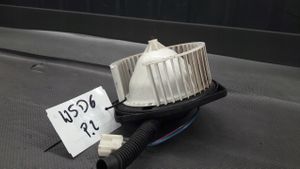 Nissan Serena Pečiuko ventiliatorius/ putikas 0130063081