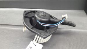 Nissan Serena Ventola riscaldamento/ventilatore abitacolo 0130063081