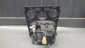 Hyundai Santa Fe Ilmastointi-/lämmityslaitteen säätimen kehys 