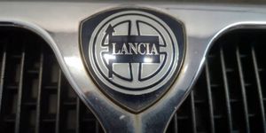 Lancia Zeta Maskownica / Grill / Atrapa górna chłodnicy 1850873116