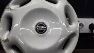 Volvo 440 R14 wheel hub/cap/trim 472165