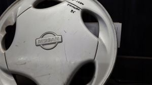 Nissan Primera R15 wheel hub/cap/trim 40315