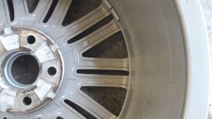 Audi A4 S4 B9 Felgi aluminiowe R18 8w0601025ee