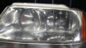 Jeep Grand Cherokee (WJ) Lampa przednia 