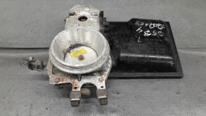 Volkswagen PASSAT B3 Fuel distributor 0438121076