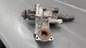 Volkswagen Golf III Pompe de circulation d'eau 056121013E