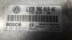 Volkswagen Polo IV 9N3 Dzinēja vadības bloks 038906019AG