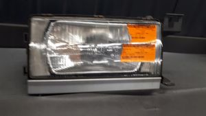 Volvo 740 Lampa przednia 1305239009