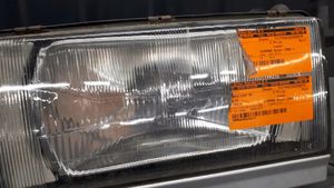 Volvo 740 Lampa przednia 1305239009