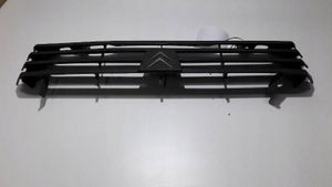 Citroen C15 Maskownica / Grill / Atrapa górna chłodnicy 9612999177