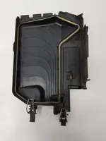 Mercedes-Benz GLA W156 Coperchio/tappo della scatola vassoio della batteria A2465400182