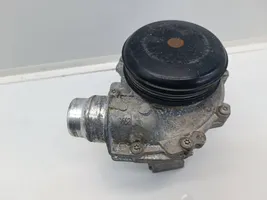 Mercedes-Benz A W176 Pompe de circulation d'eau A6512000501