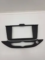 Opel Astra K Radio/GPS head unit trim 39009825