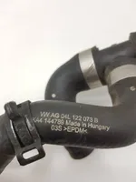 Volkswagen Tiguan Tuyau de liquide de refroidissement moteur 04L122073B